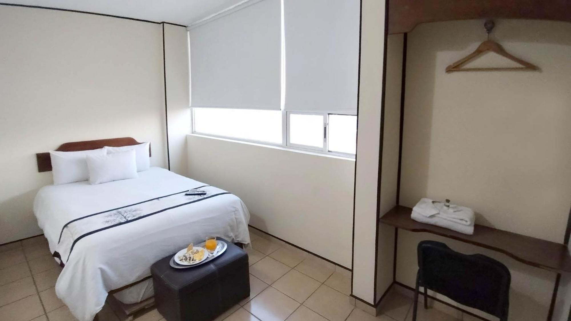 Hotel Mateos 1215 Leon Luaran gambar