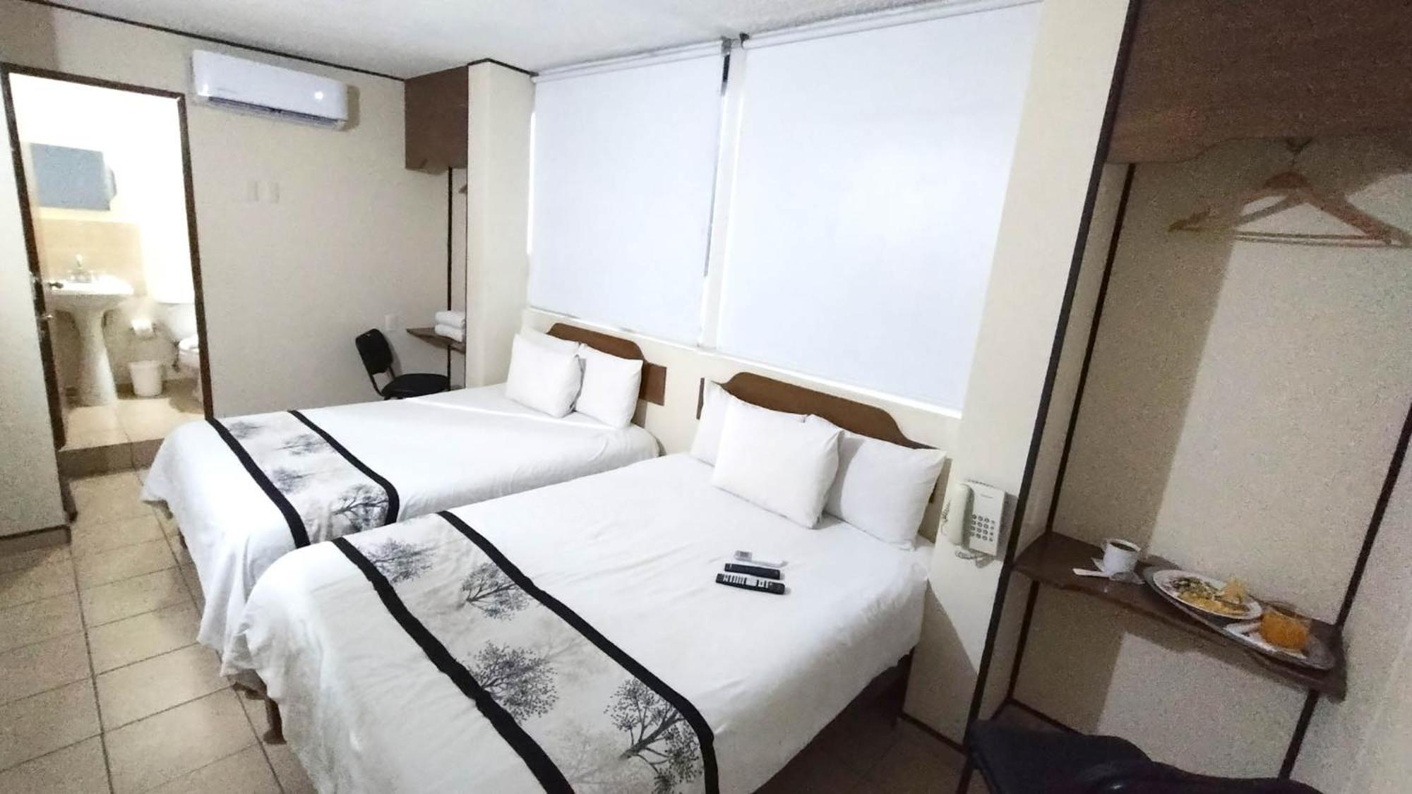 Hotel Mateos 1215 Leon Luaran gambar