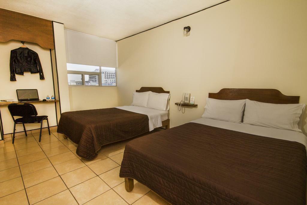 Hotel Mateos 1215 Leon Luaran gambar